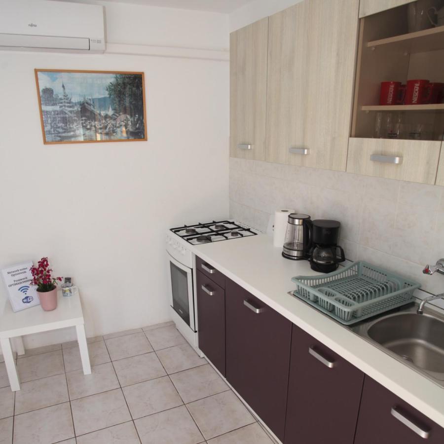 Apartments Anita Veli Losinj Exterior photo