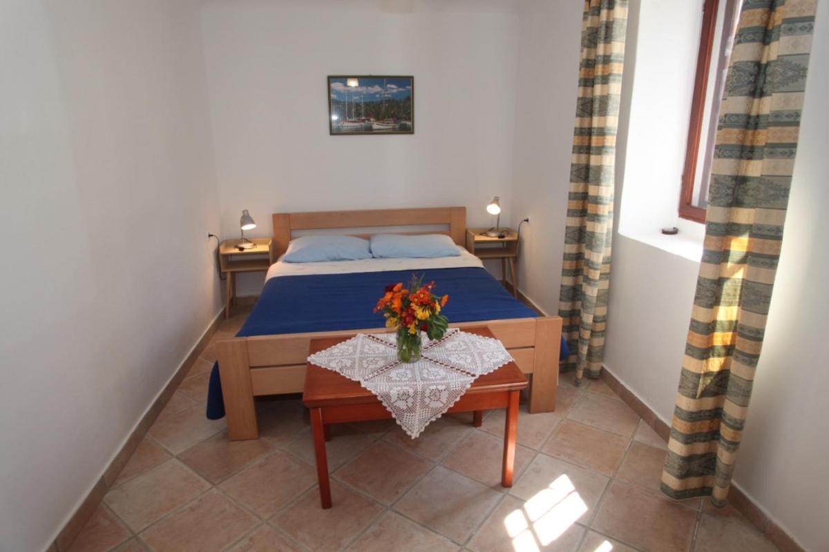 Apartments Anita Veli Losinj Exterior photo