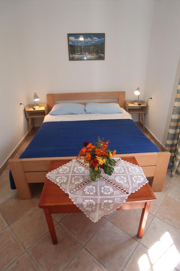 Apartments Anita Veli Losinj Exterior photo
