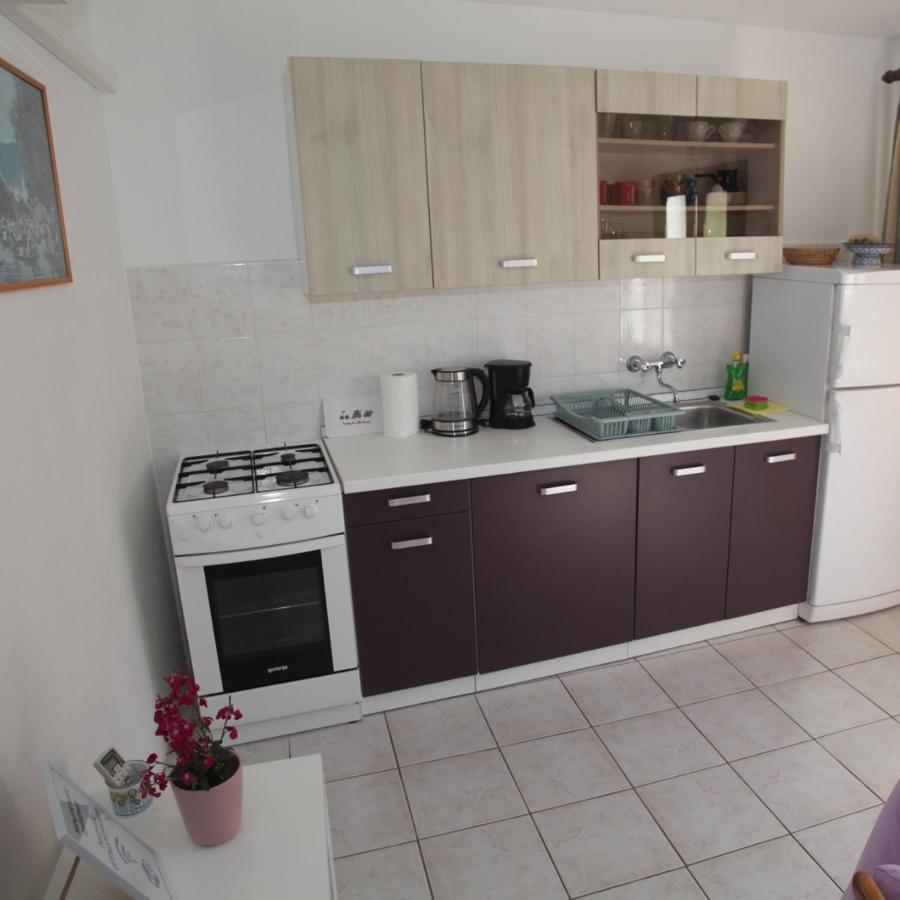 Apartments Anita Veli Losinj Exterior photo