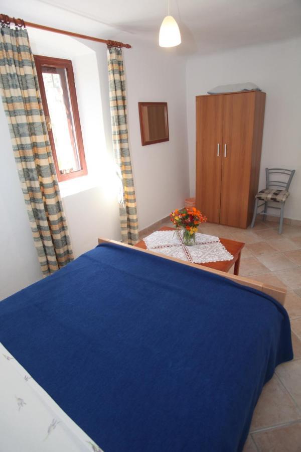 Apartments Anita Veli Losinj Exterior photo