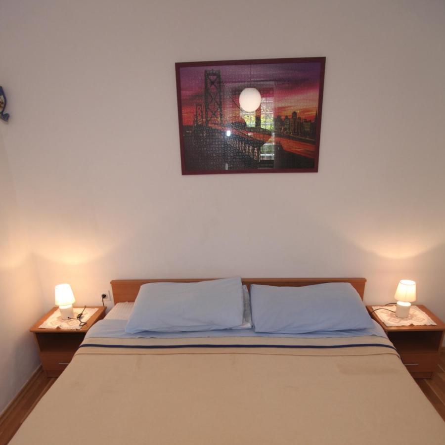 Apartments Anita Veli Losinj Exterior photo