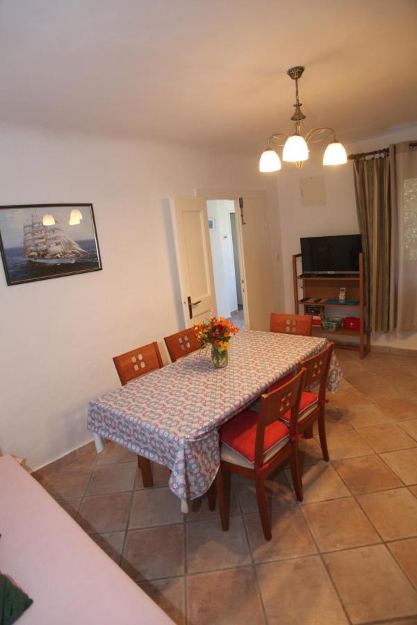 Apartments Anita Veli Losinj Exterior photo