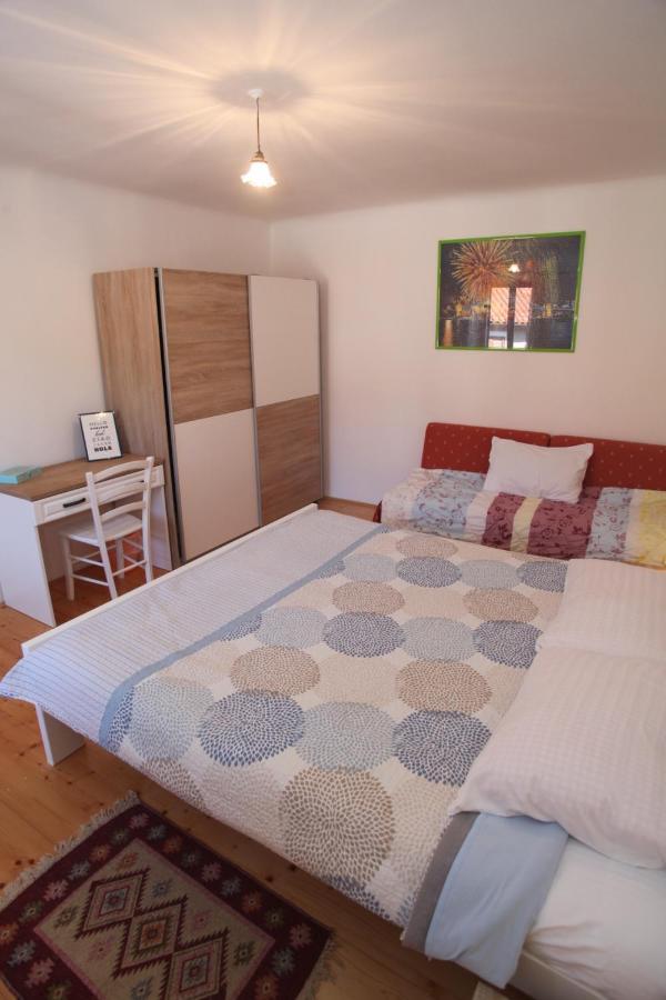 Apartments Anita Veli Losinj Exterior photo