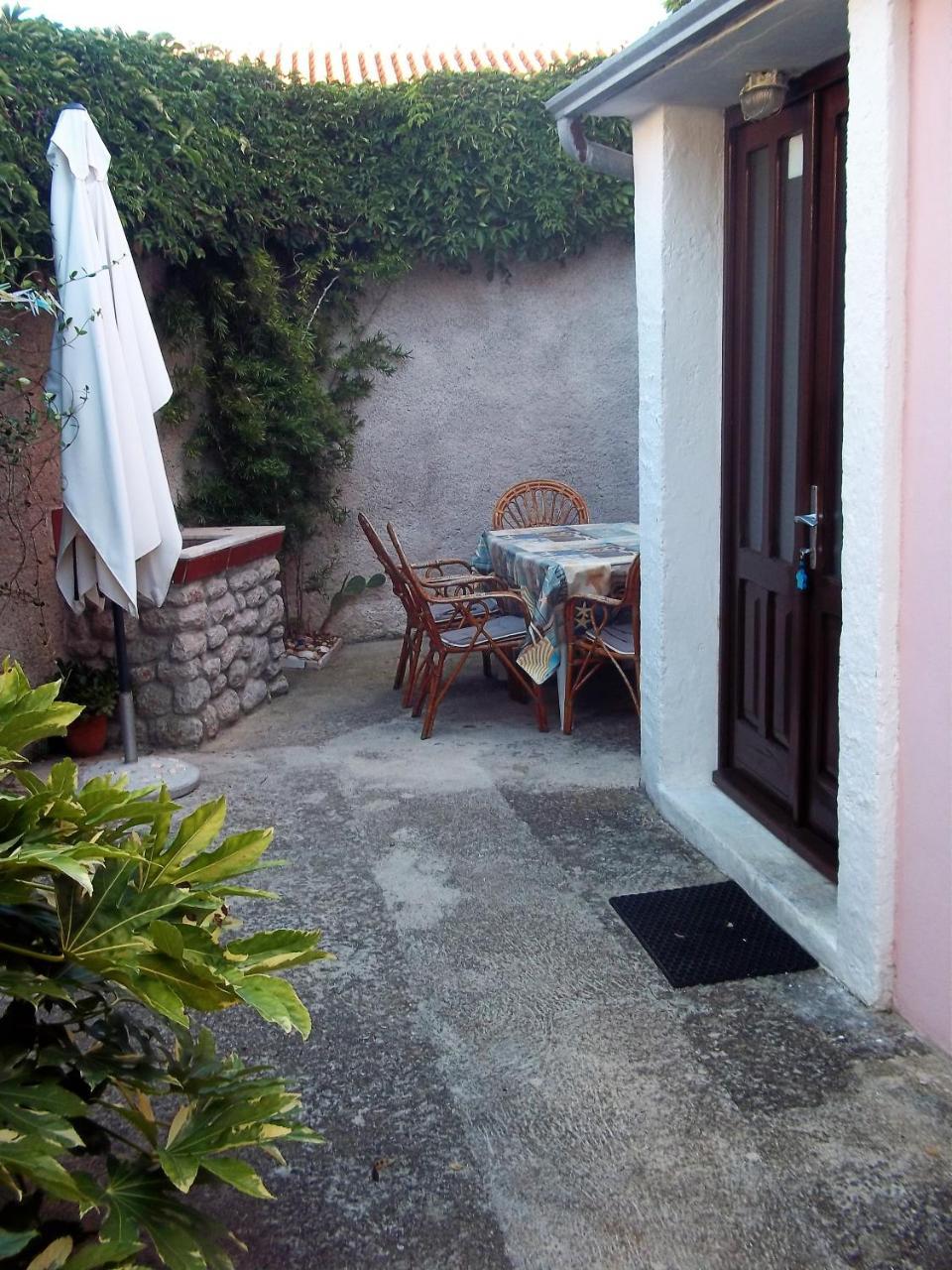 Apartments Anita Veli Losinj Exterior photo
