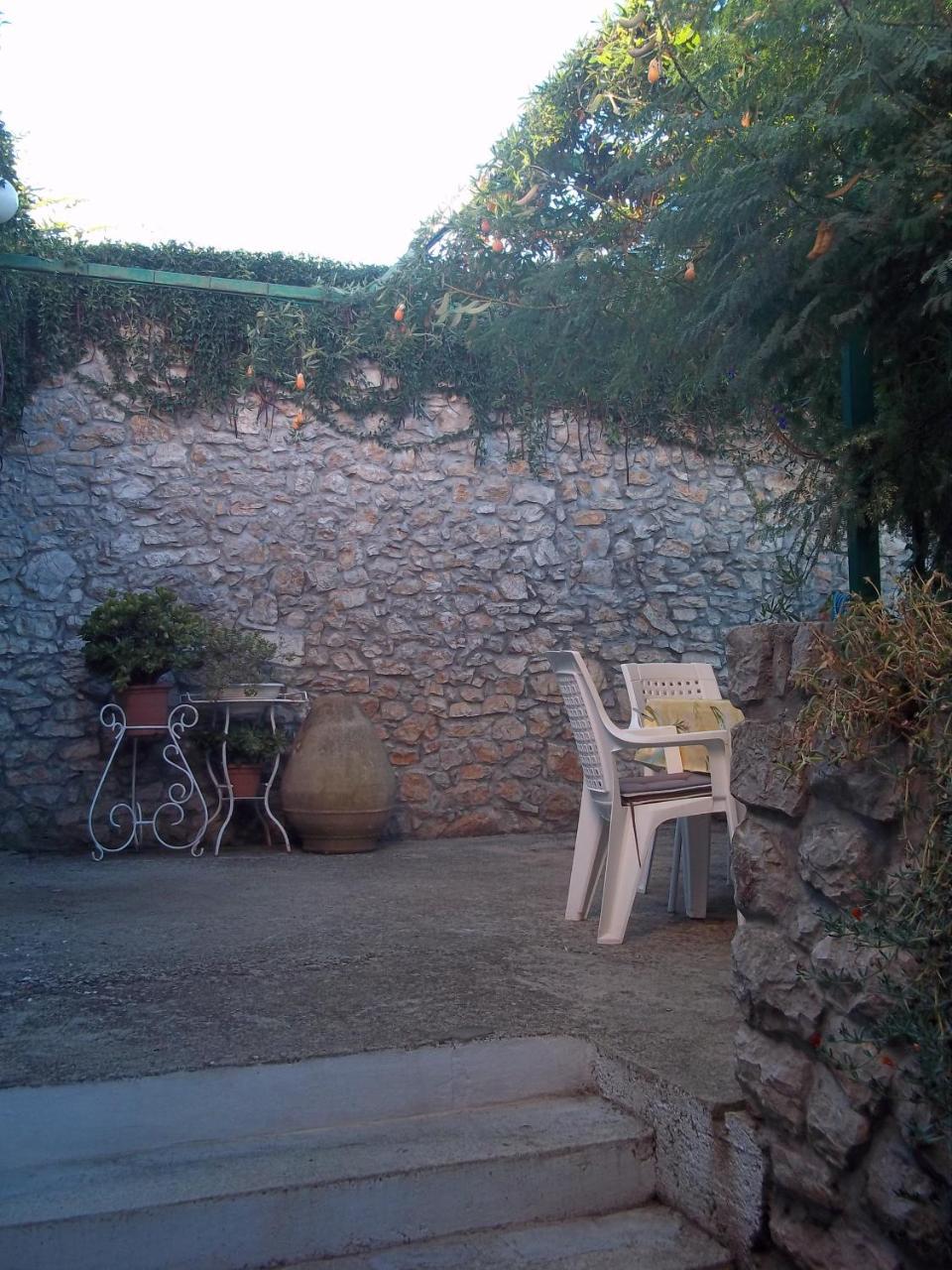 Apartments Anita Veli Losinj Exterior photo